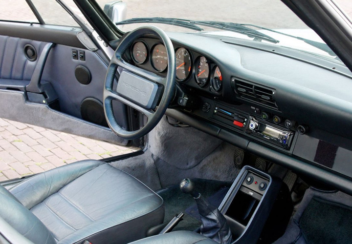 Porsche 911 3.2 interior. Welcome to the 80's