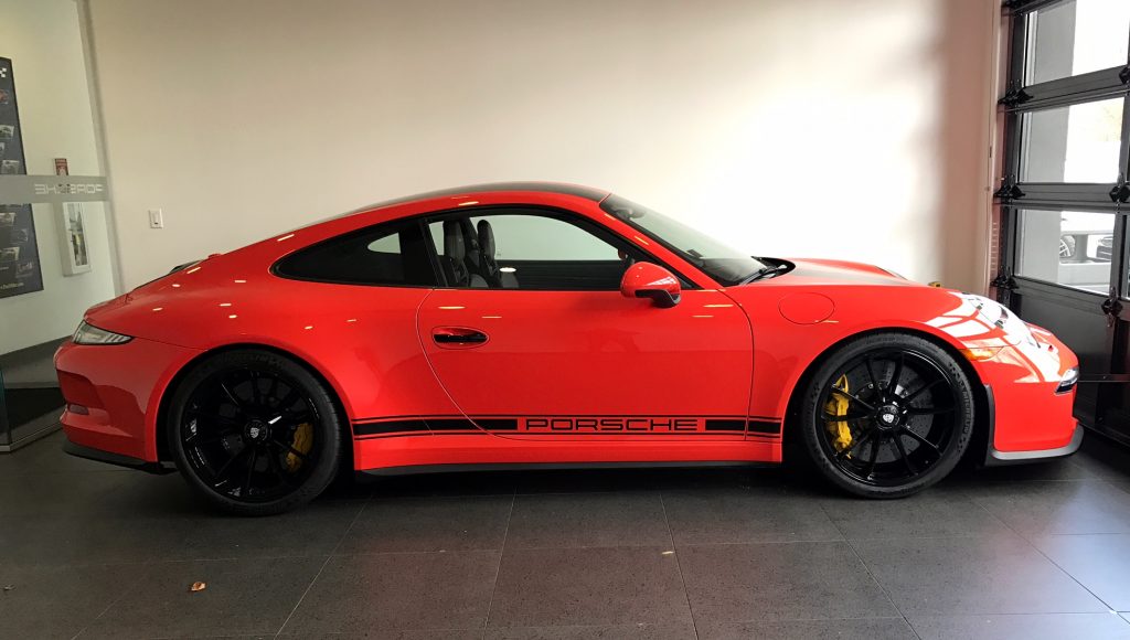 Porsche 911 R in Lava Orange